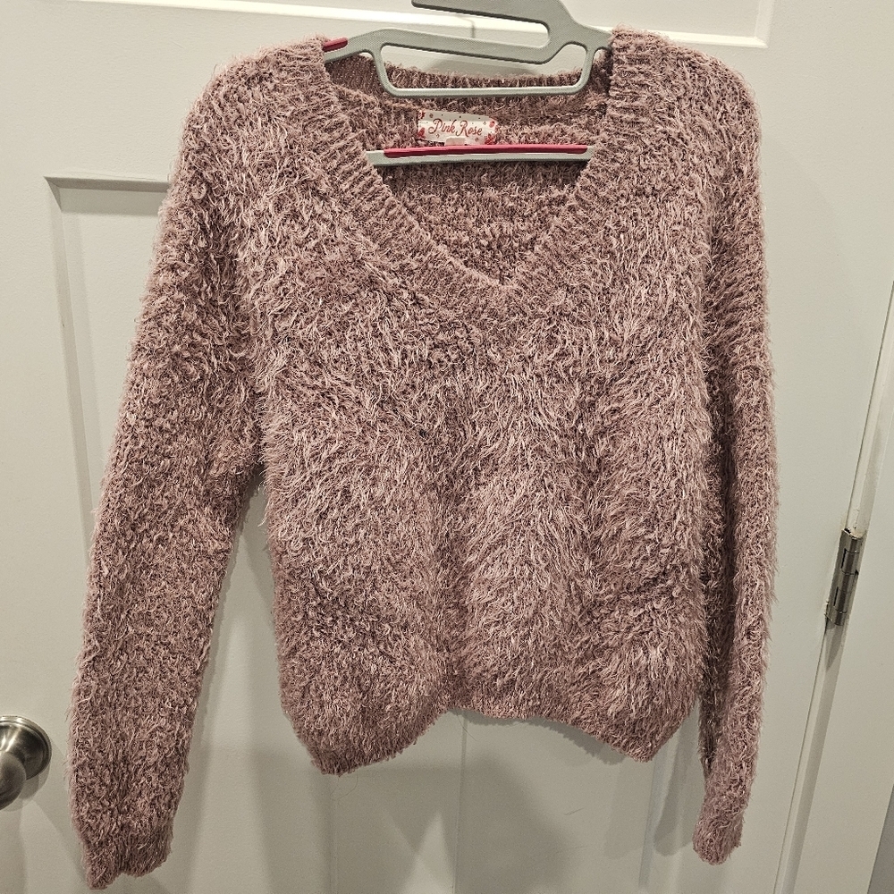 Pink Rose Fuzzy Eyelash Knit V-Neck Sweater Mauve Lavender Soft Cozy Size Small